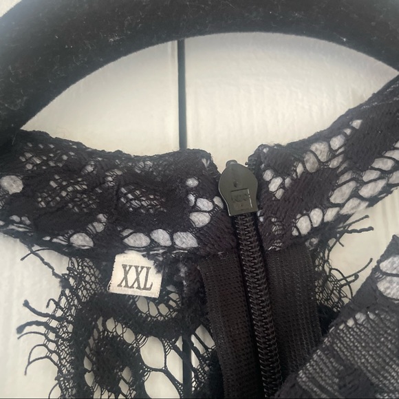 Black Lace Halter Romper Size XXL - Picture 6 of 7